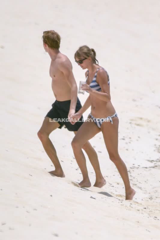 Taylor Swift / Shawtiee / Taylorswift13 / _taylor_swift Exclusive Leaked Nude OnlyFans #13478152