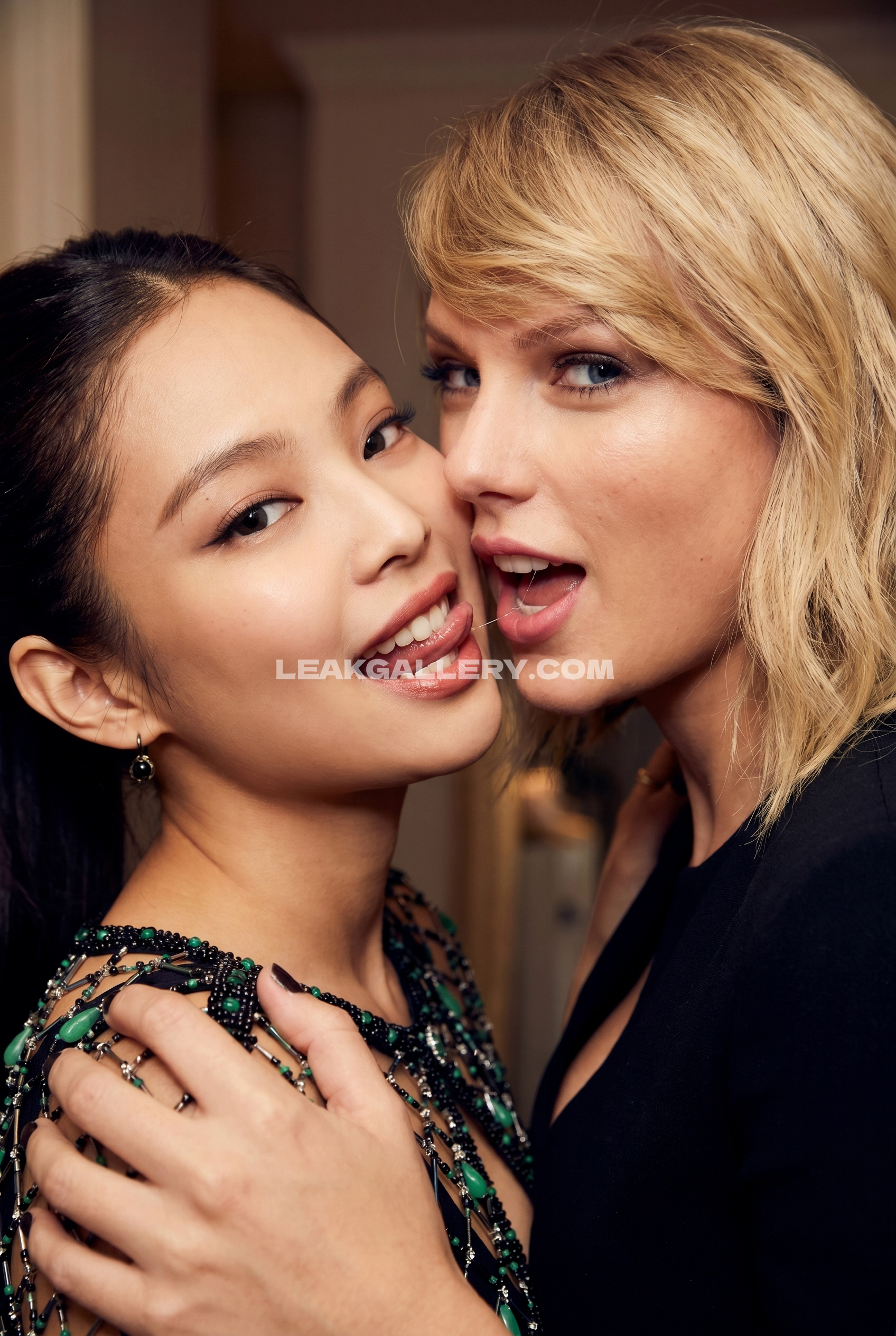 Taylorswift / shawtiee / taylorswift13 / _taylor_swift Exclusive Leaked Nude OnlyFans #12647081