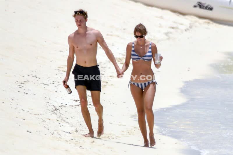 Taylor Swift / Shawtiee / Taylorswift13 / _taylor_swift Exclusive Leaked Nude OnlyFans #13477917