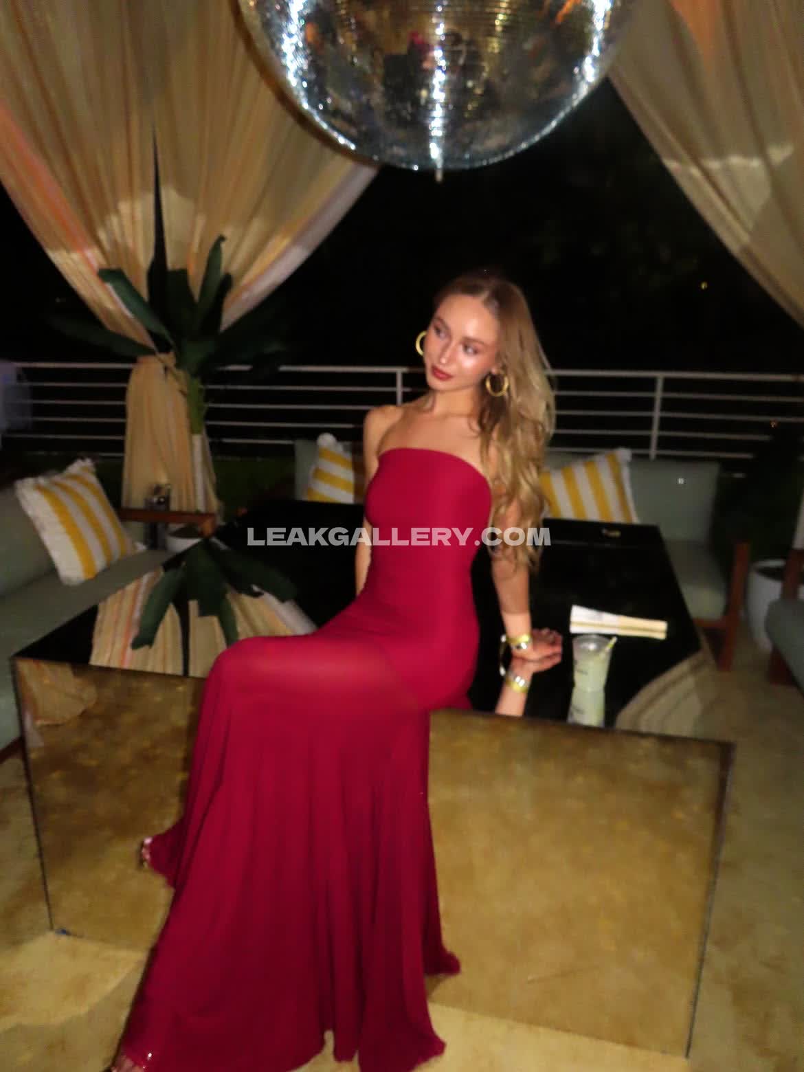 Taylortayhh / taylortayh Exclusive Leaked Nude OnlyFans #13232353