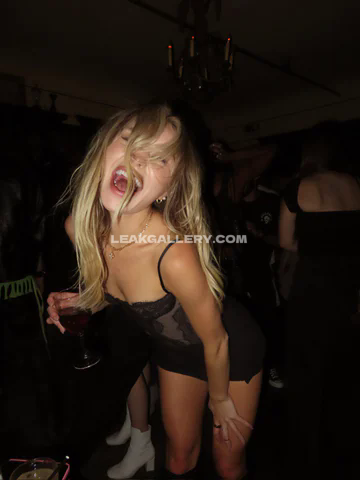 Taylortayhh / Taylortayh Exclusive Leaked Nude OnlyFans #14418620