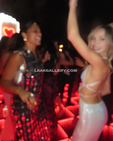 Taylortayhh / Taylortayh Exclusive Leaked Nude OnlyFans #14265856
