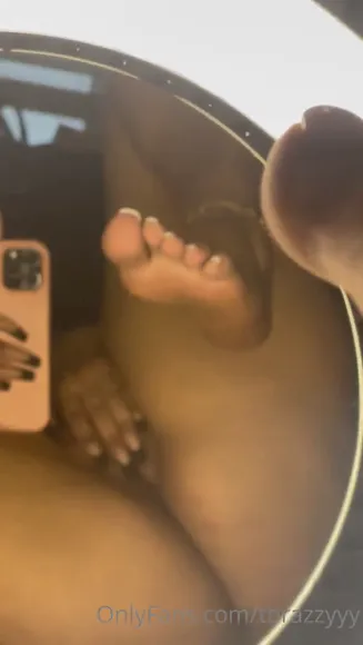 Tbrazzyyy Bare Feet And Pussy OnlyFans Video Leaked