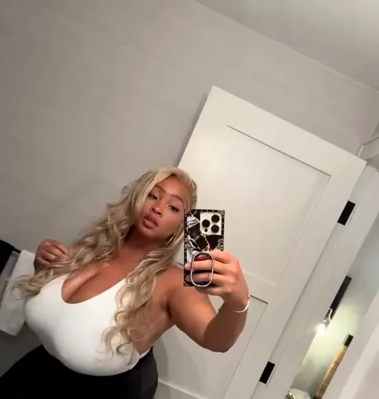 Temptress119 White Top Cleavage Pose OnlyFans Video Leaked