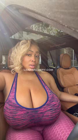 Temptress119 Plunging Sports Bra Tease OnlyFans Photo Leaked
