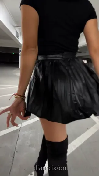 Thaliamcix Thigh High Boots Ass OnlyFans Video Leaked