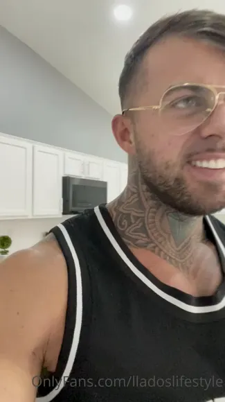 Thaliamcix Red Lace Bodysuit Tease OnlyFans Video Leaked