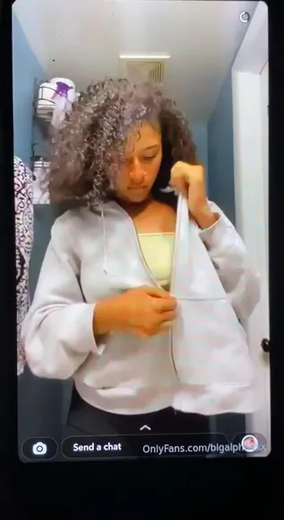 Thatlaylaj Thong Under Shorts Tease OnlyFans Video Leaked