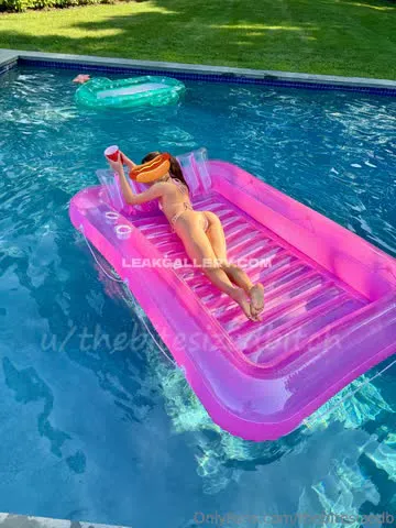 Thebitesizedb Bikini Pool Float Tease OnlyFans Photo Leaked