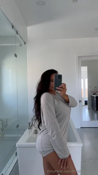 Thedaphnejoy Bare Midriff Tease OnlyFans Video Leaked