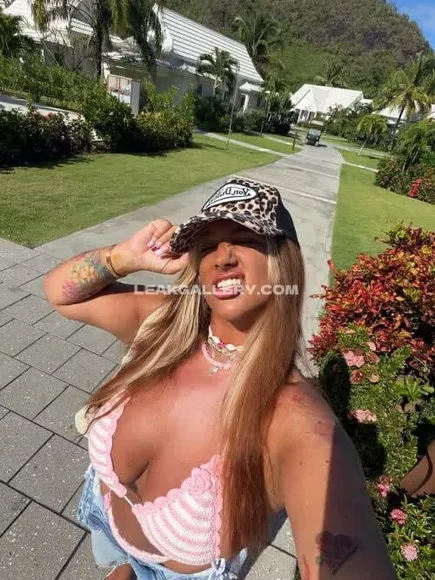 Thedoctorbae Pink Bralette Outdoor Pose OnlyFans Photo Leaked