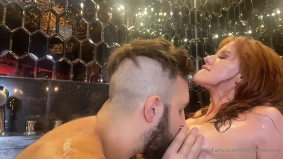 Theduchess.irl Naked Ass Bed Ride OnlyFans Video Leaked
