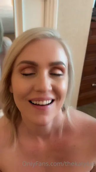 Thekatykat Topless Back Arching OnlyFans Video Leaked
