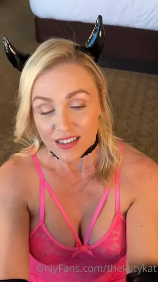 Thekatykat Pink Lingerie Devil Tease OnlyFans Video Leaked