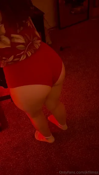 Thekaymaster Red Shorts Ass Twerk OnlyFans Video Leaked