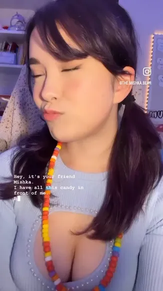 Themishkabear Cleavage-Showing Cutout Top OnlyFans Video Leaked