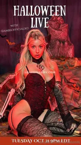 Therealbrittfit Lace Bodysuit Tease OnlyFans Photo Leaked