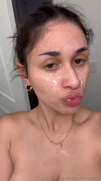 Therealkateparker Topless Wet Face Closeup OnlyFans Video Leaked