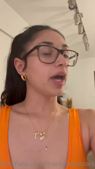 Therealkateparker Orange Top Tease OnlyFans Video Leaked