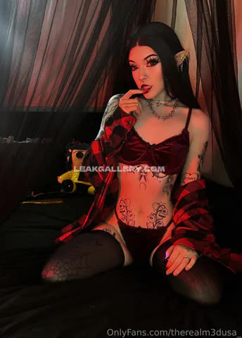 Therealm3dusa_ / Iamm3dusa_ / Therealm3dusa Exclusive Leaked Nude OnlyFans #14260875
