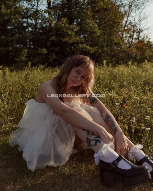 Theyellowbutton Tulle Dress Leg Spread OnlyFans Photo Leaked