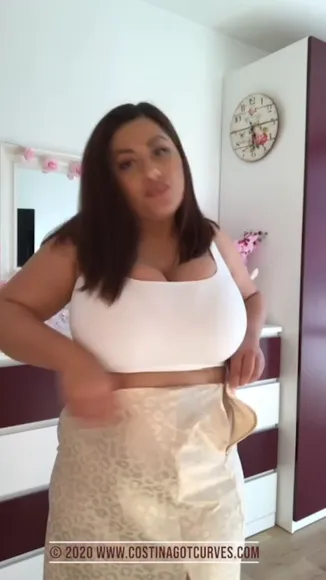 Thickpunani Curvy Body Poses OnlyFans Video Leaked