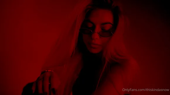 Leakgalerry Tattooed Arms Tease OnlyFans Video Leaked