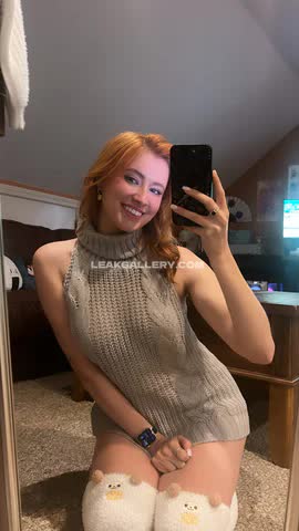 Thousandhunny Knit Top Thighs Pose OnlyFans Photo Leaked