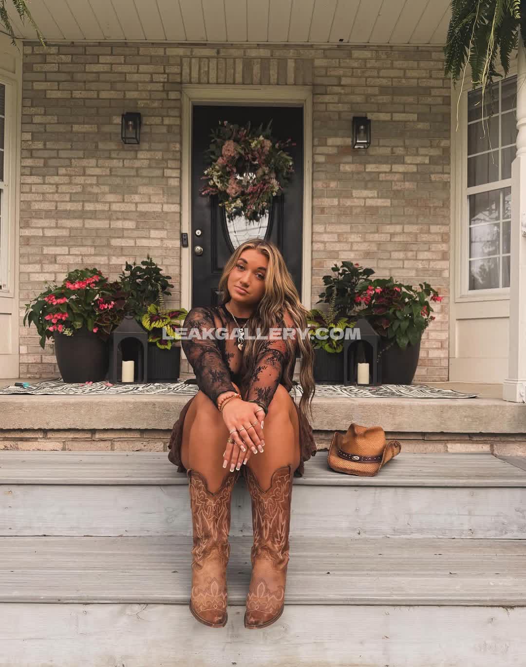 Tillyy.houstonn / tillyy.houstonn_natalie_ann Exclusive Leaked Nude OnlyFans #12861590
