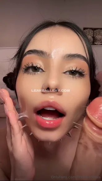 tinybitofmia