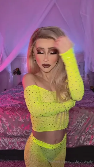 Tinytexie Neon Mesh Bodysuit Tease OnlyFans Video Leaked