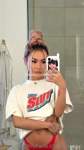 Tinyyyk Red Thong Selfie Pose OnlyFans Photo Leaked
