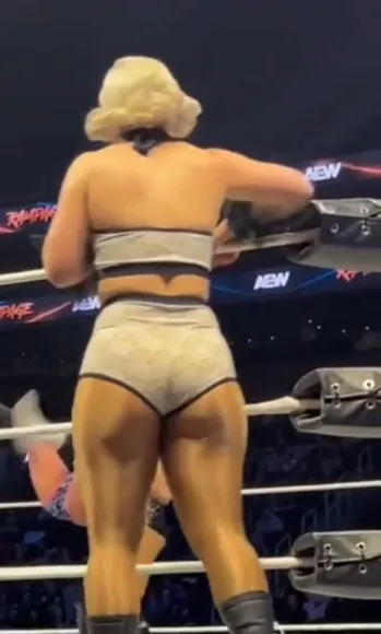 Tonistorm_ Tight Shorts Ass Pose OnlyFans Video Leaked