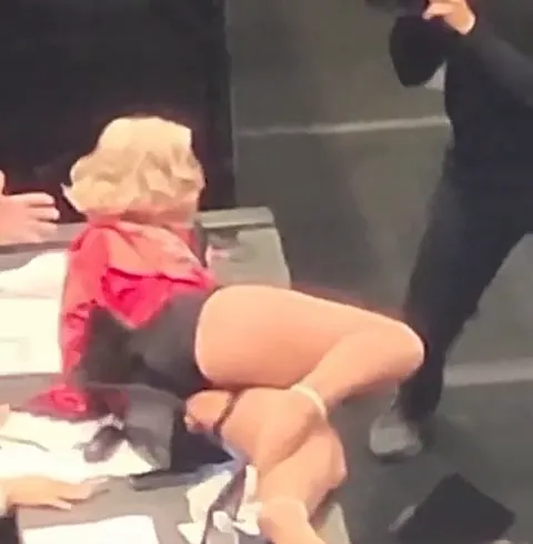 Tonistorm_ Legs Spread On Desk OnlyFans Video Leaked