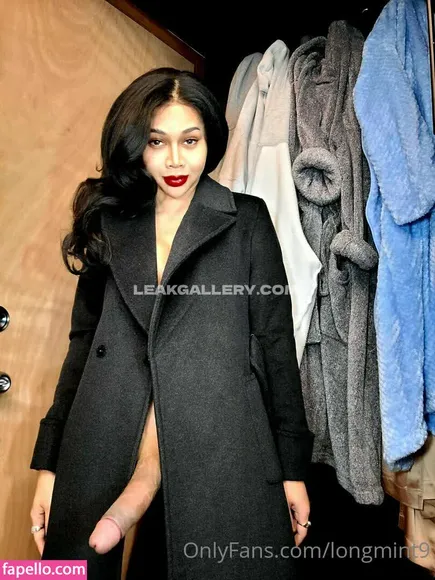 Tranny Coat Opened Showing Cock OnlyFans Photo Leaked