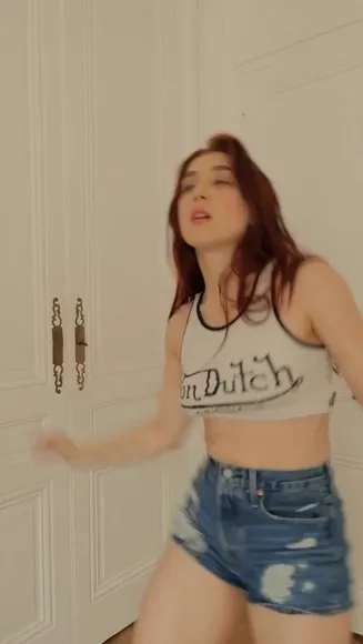 Trishcollins Denim Shorts Twerk OnlyFans Video Leaked