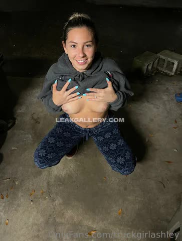 Truckgirlashley Exclusive Leaked Nude OnlyFans #13753783