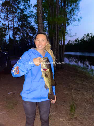 Truckgirlashley Holding Big Fish Outdoors OnlyFans Photo Leaked
