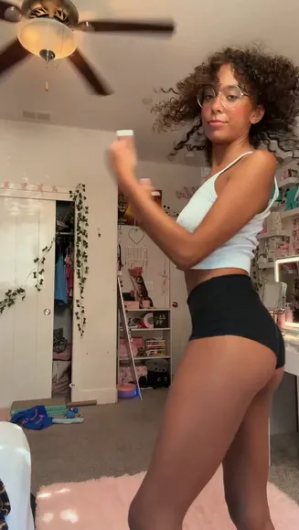 Ttahlula Tight Shorts Hip Shake OnlyFans Video Leaked