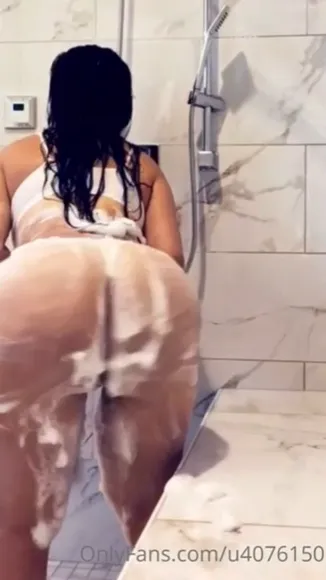 Uchiuchii Soapy Ass Shower Play OnlyFans Video Leaked