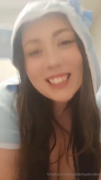 Udderlyadorable Bunny Hoodie Twerk OnlyFans Video Leaked