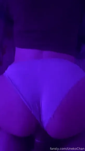Unekochan White Thong Ass Rub OnlyFans Video Leaked