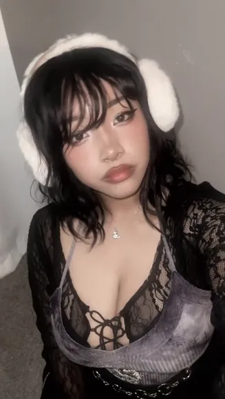 Uniquesora Lace Bra Tease OnlyFans Video Leaked