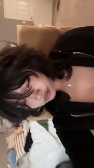 Uniquesora Unzipped Jacket Tease OnlyFans Video Leaked
