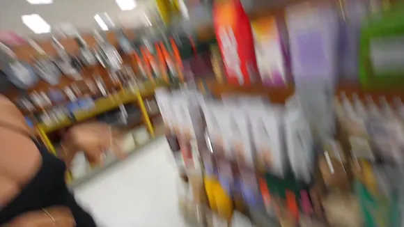 Urmomaaashleyk Black Halter Top Shopping OnlyFans Video Leaked
