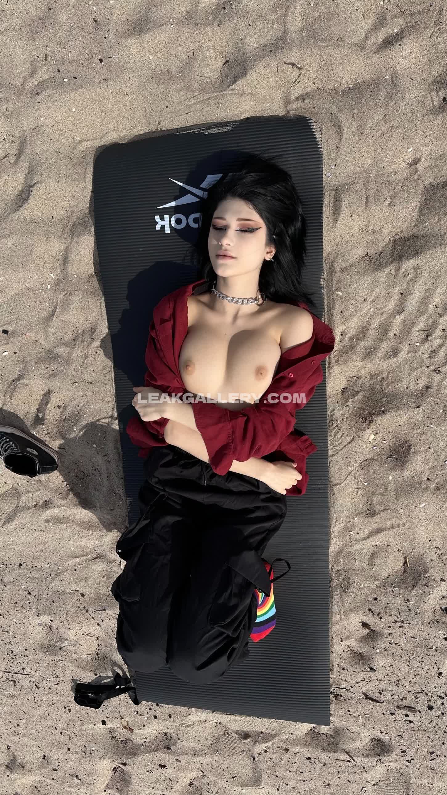 Vampkira Exclusive Leaked Nude OnlyFans #13070654