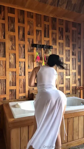 Vanessa.rhd Wet White Dress Tease OnlyFans Video Leaked
