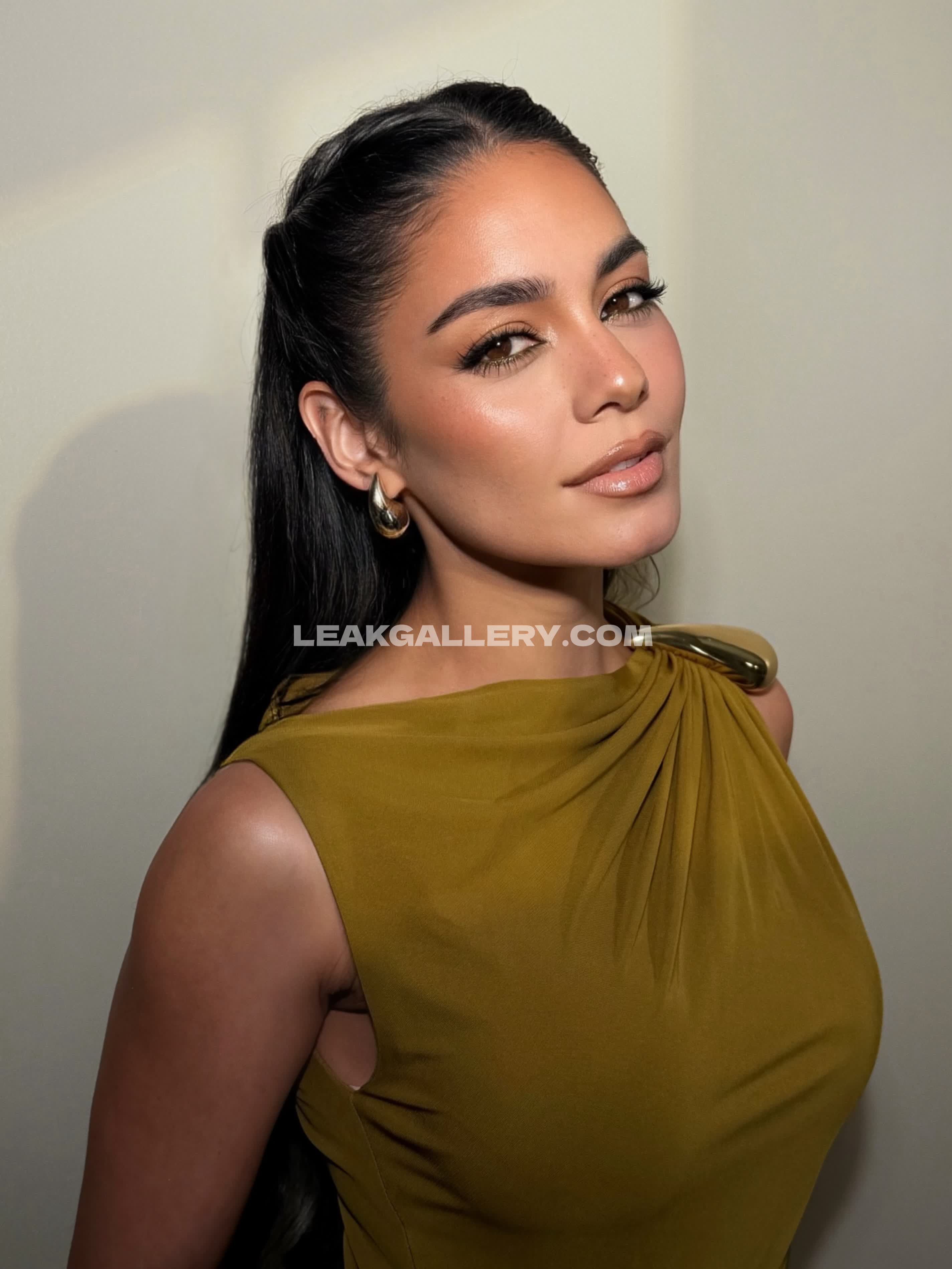 Vanessahudgens Exklusiv geleakte Nacktbilder von OnlyFans #13563945