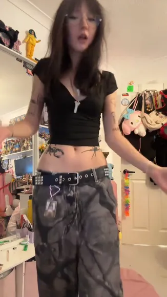 Vanillapaws Crop Top Belly Exposure OnlyFans Video Leaked