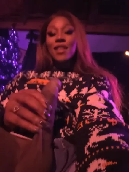 Vanniall Holiday Sweater Tease OnlyFans Video Leaked